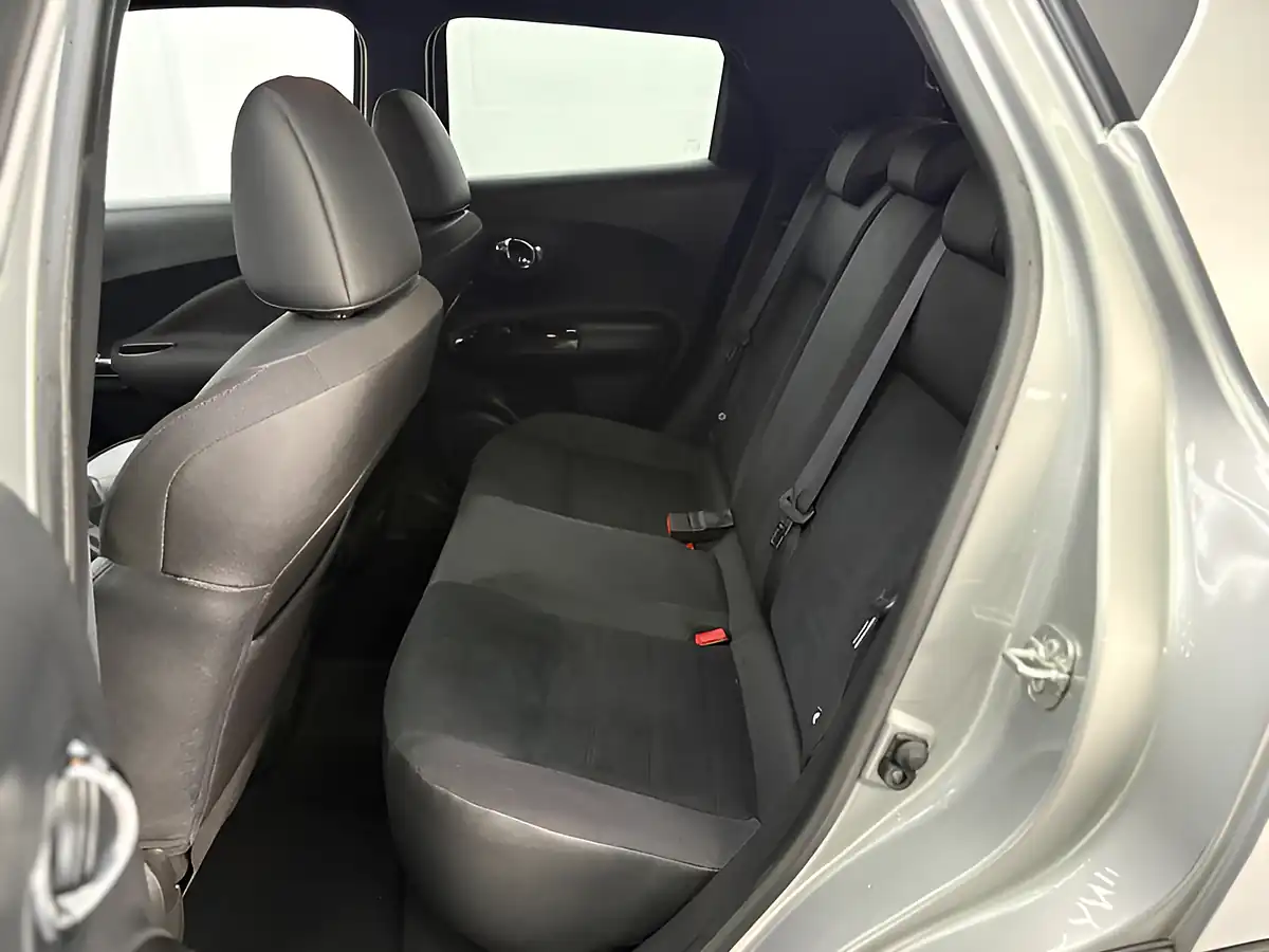 Used 2017 Nissan Juke N-Connecta Silver - Interior and Exterior details 12