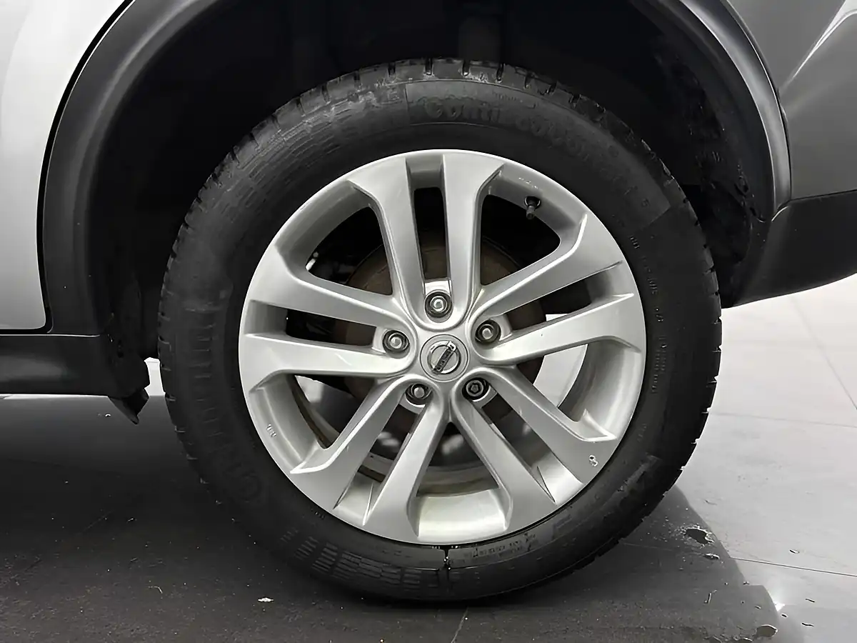 Used 2017 Nissan Juke N-Connecta Silver - Interior and Exterior details 15