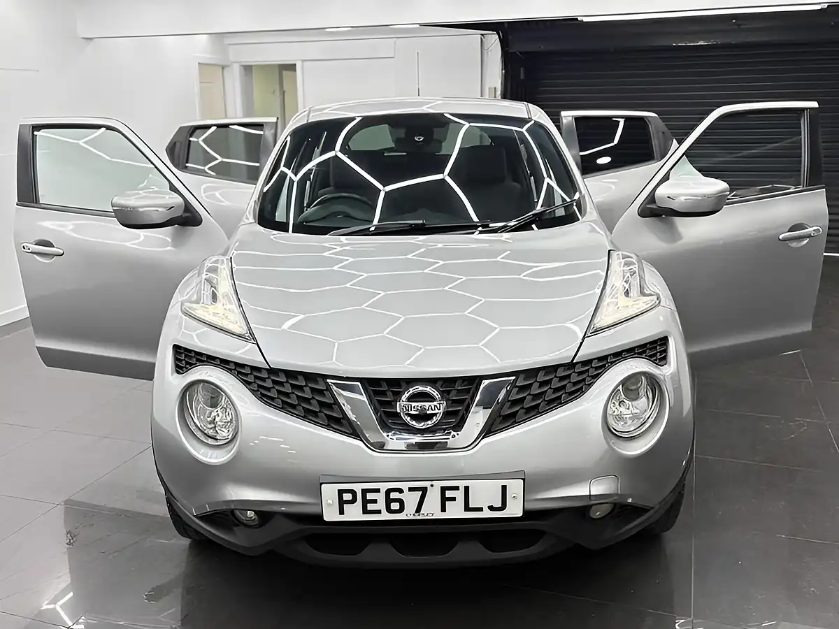 Used 2017 Nissan Juke N-Connecta Silver - Interior and Exterior details 7
