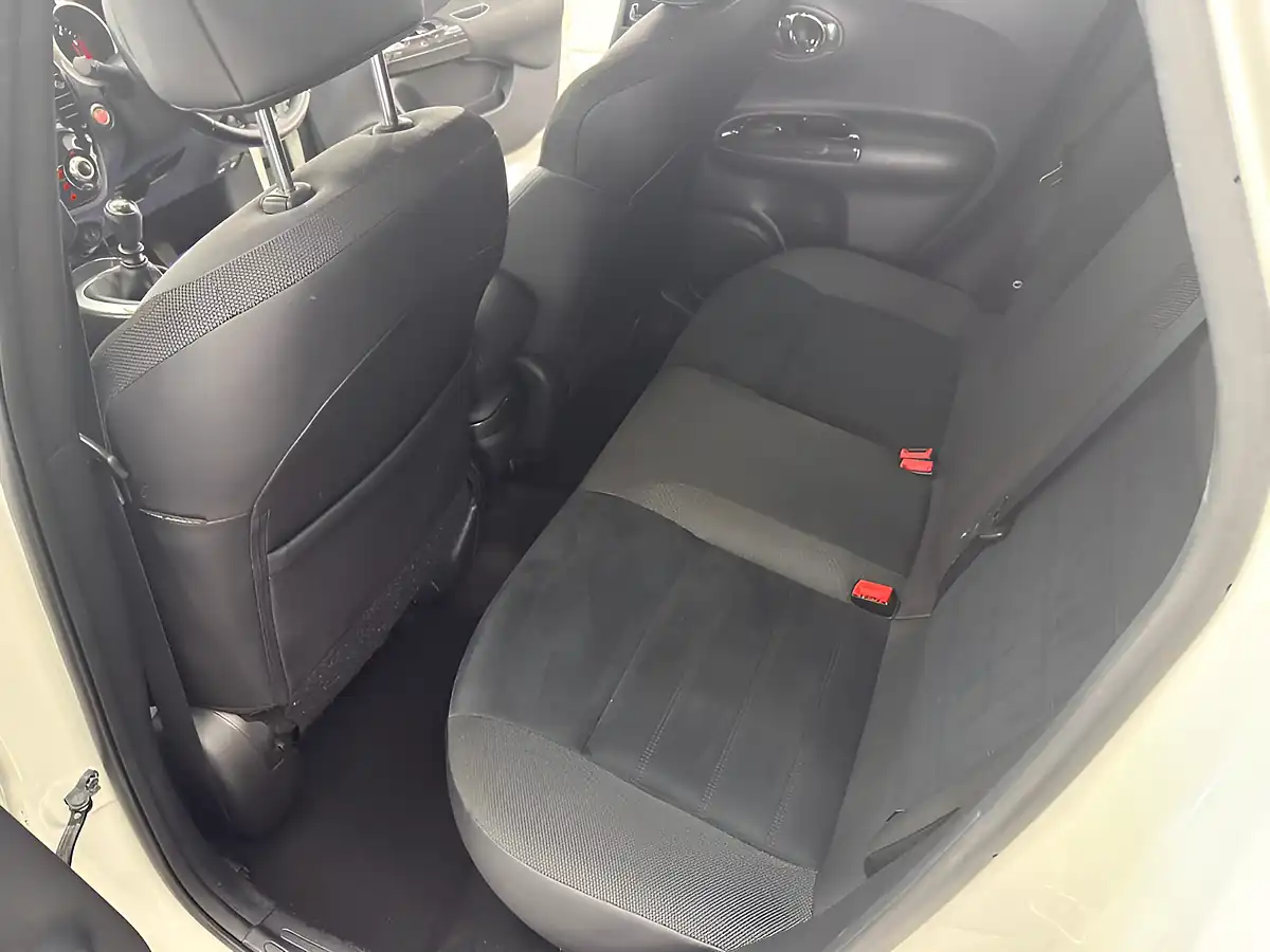 Used 2017 Nissan Juke N-Connecta White - Interior and Exterior details 14