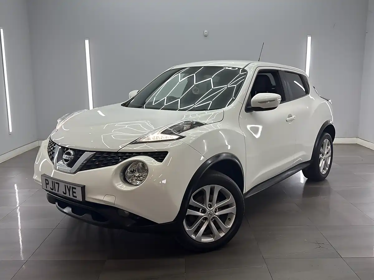 Used 2017 Nissan Juke N-Connecta White - Interior and Exterior details 3