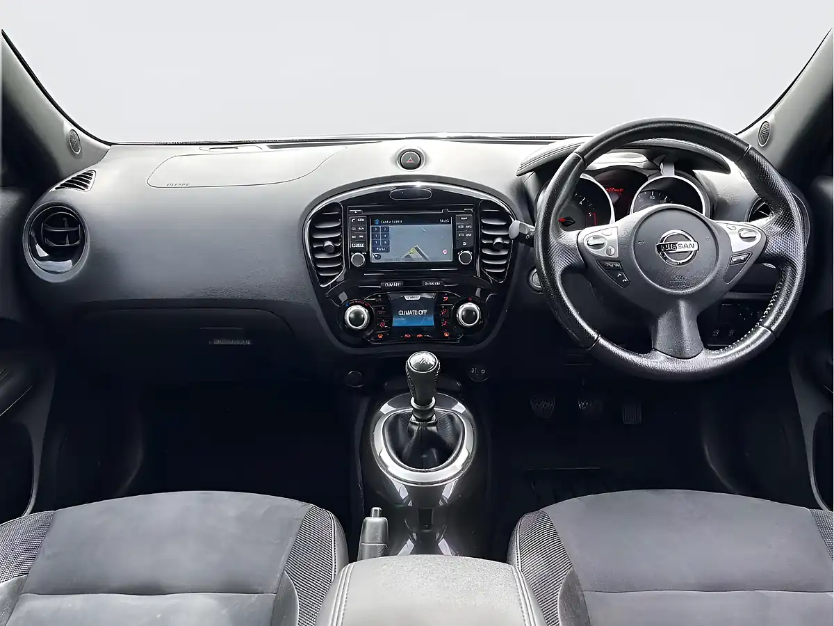 Used 2017 Nissan Juke N-Connecta White - Interior and Exterior details 11