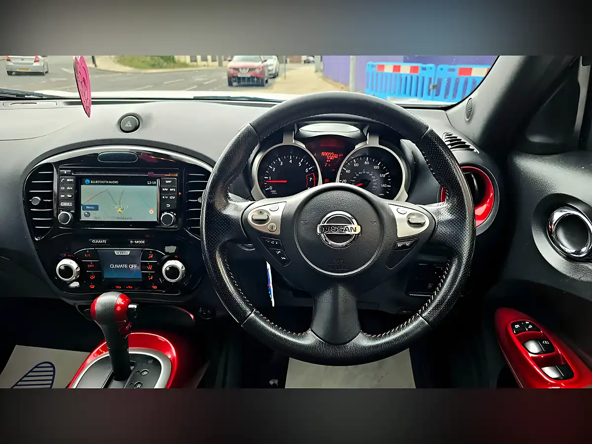 Used 2017 Nissan Juke N-Connecta White - Interior and Exterior details 15