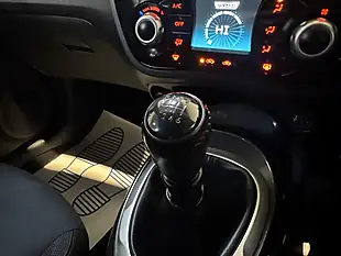 Used 2017 Nissan Juke N-Connecta White - Interior and Exterior details 17