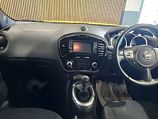Used 2017 Nissan Juke N-Connecta Yellow - Interior and Exterior details 12