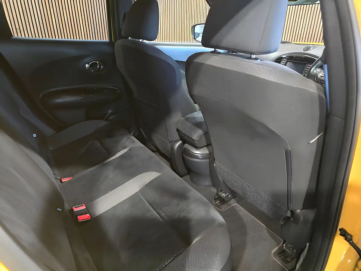 Used 2017 Nissan Juke N-Connecta Yellow - Interior and Exterior details 15