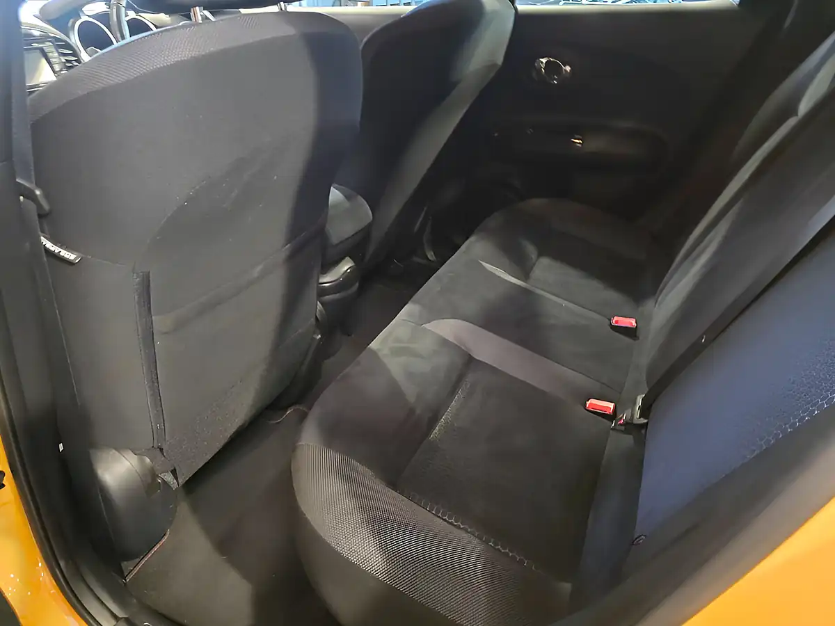 Used 2017 Nissan Juke N-Connecta Yellow - Interior and Exterior details 17