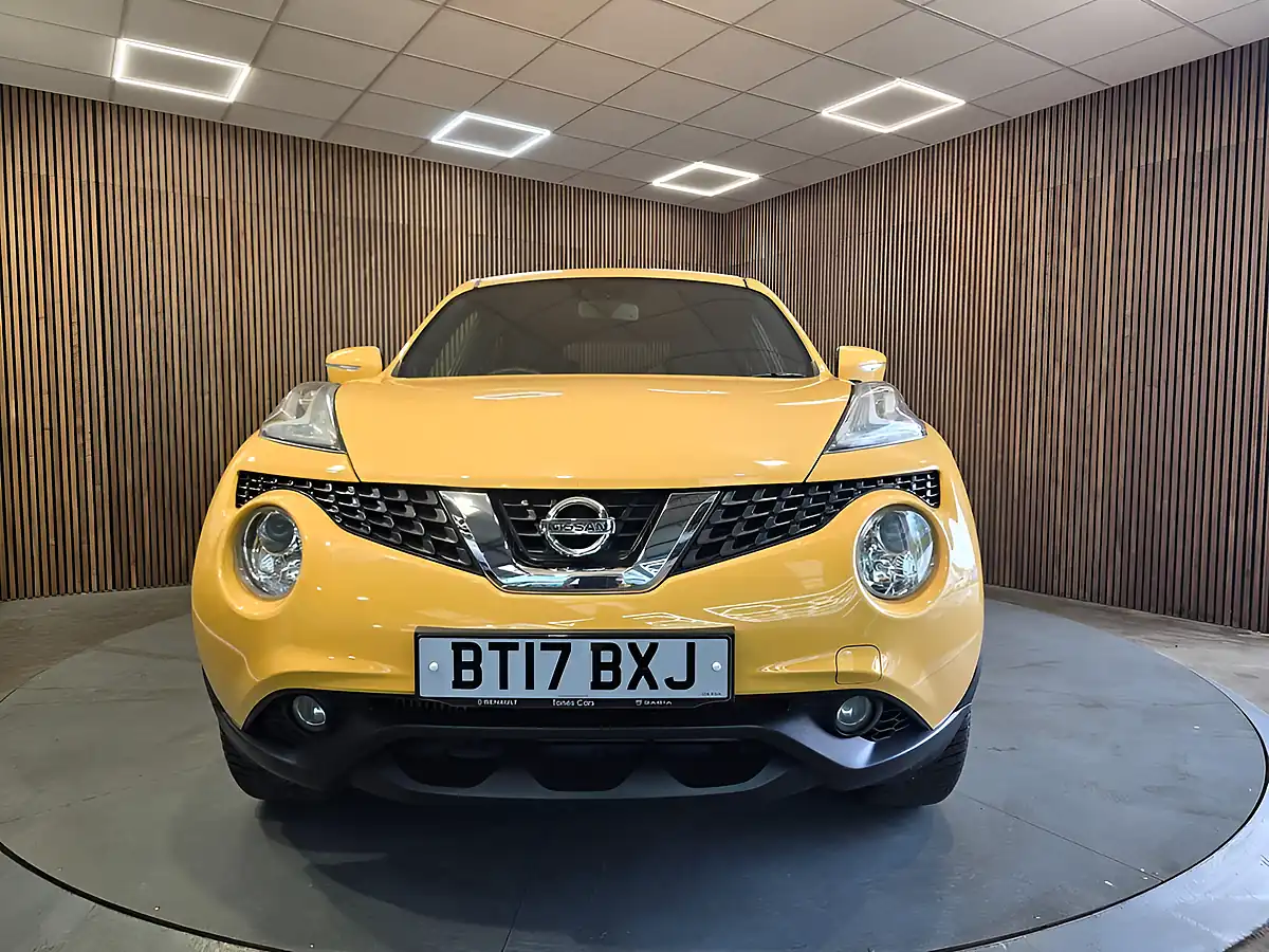 Used 2017 Nissan Juke N-Connecta Yellow - Interior and Exterior details 3