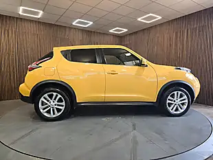 Used 2017 Nissan Juke N-Connecta Yellow - Interior and Exterior details 8