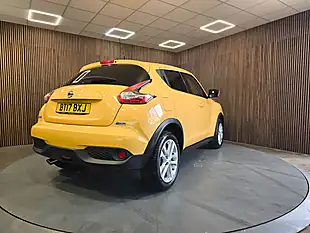 Used 2017 Nissan Juke N-Connecta Yellow - Interior and Exterior details 9