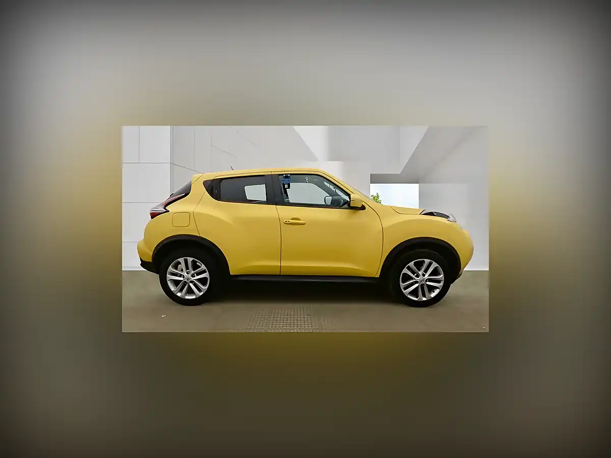 Used 2017 Nissan Juke N-Connecta Yellow - Interior and Exterior details 5