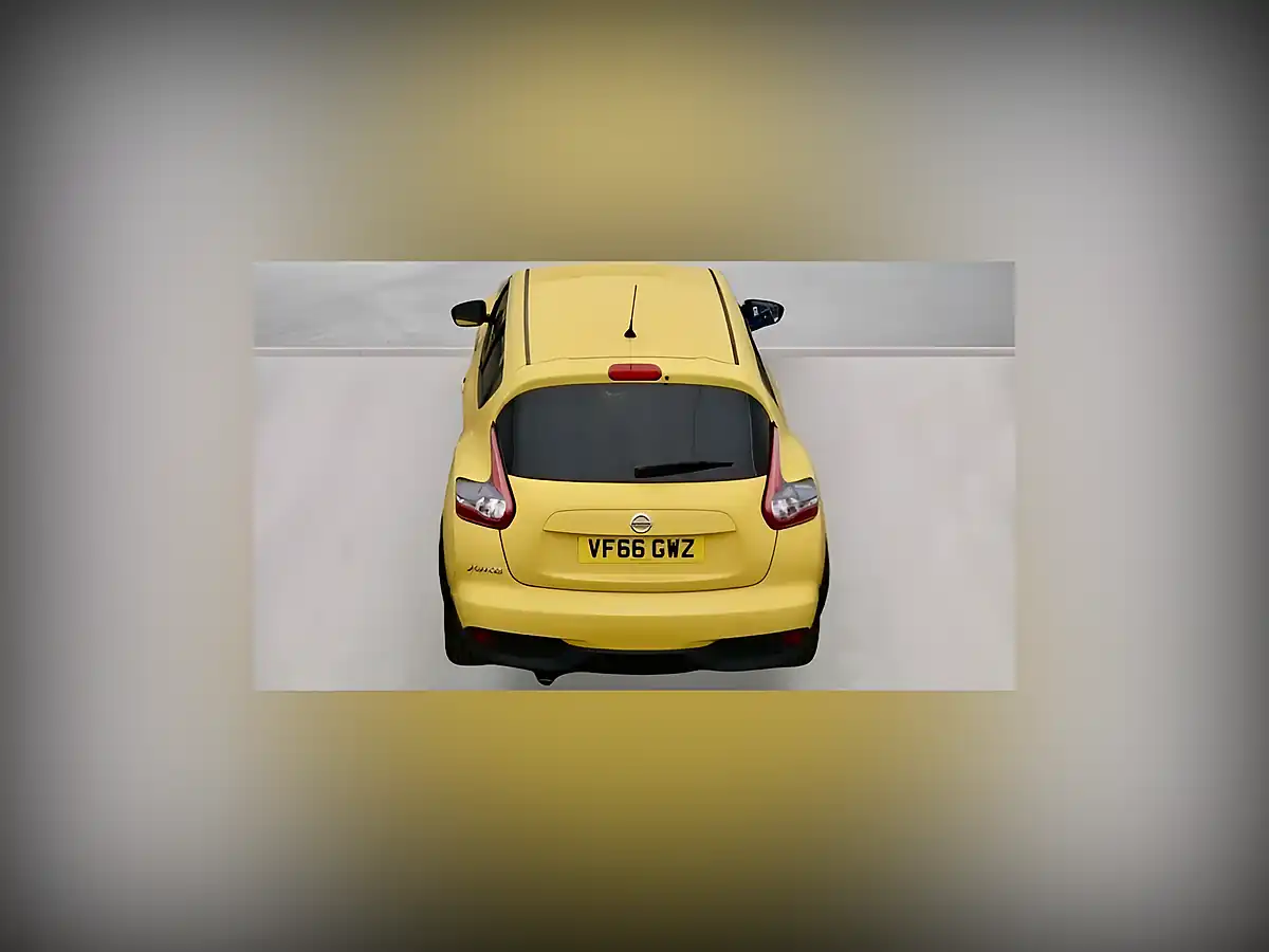 Used 2017 Nissan Juke N-Connecta Yellow - Interior and Exterior details 8