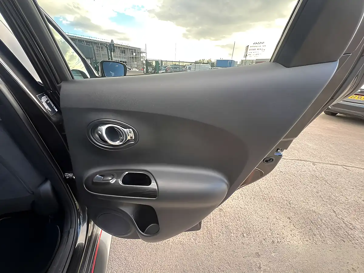 Used 2017 Nissan Juke Nismo RS Pearl Black - Interior and Exterior details 17