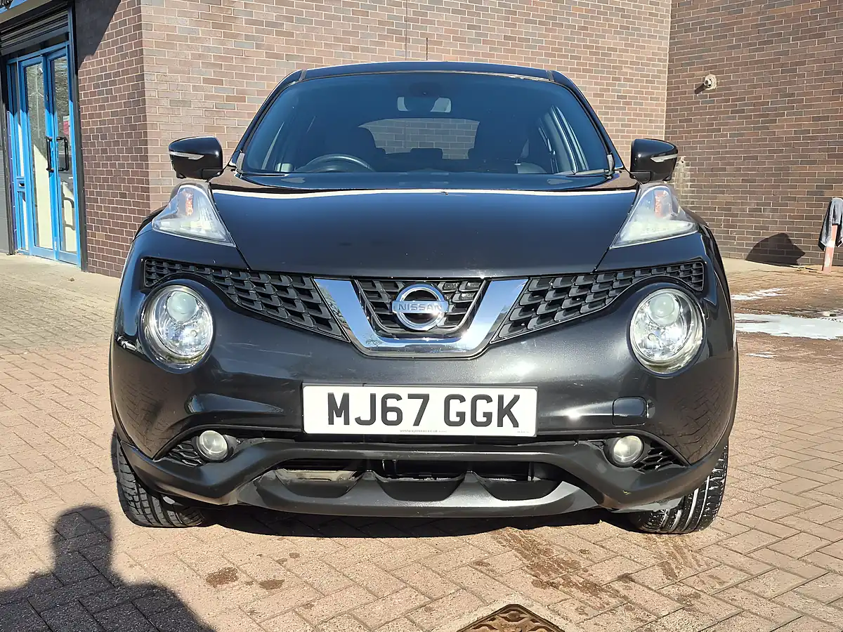 Used 2017 Nissan Juke Tekna Black - Interior and Exterior details 10