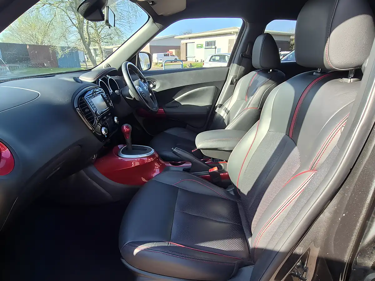 Used 2017 Nissan Juke Tekna Black - Interior and Exterior details 13