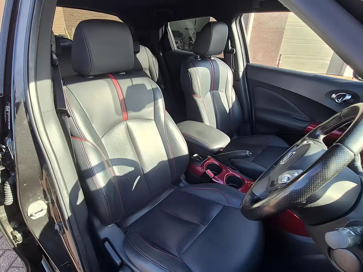 Used 2017 Nissan Juke Tekna Black - Interior and Exterior details 15