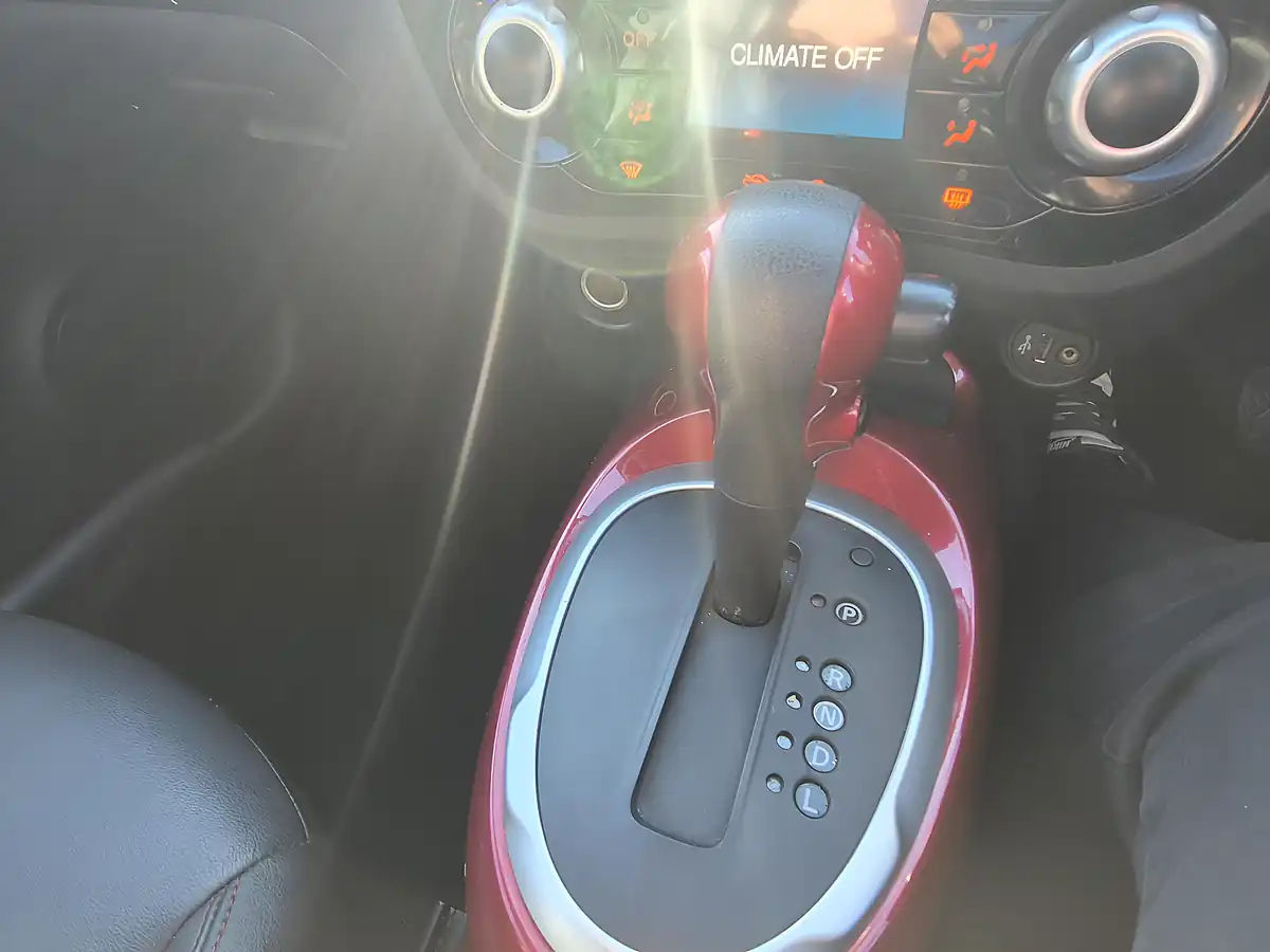 Used 2017 Nissan Juke Tekna Black - Interior and Exterior details 20
