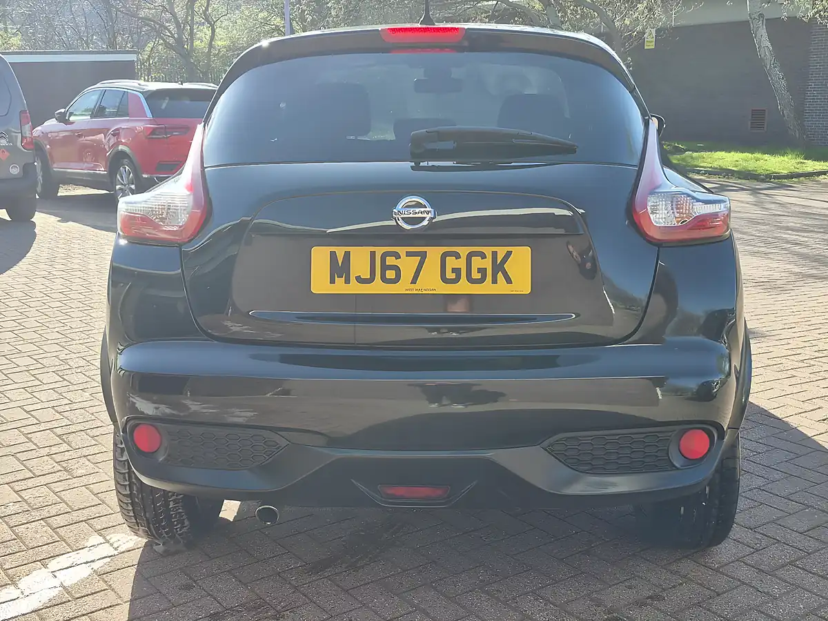 Used 2017 Nissan Juke Tekna Black - Interior and Exterior details 6