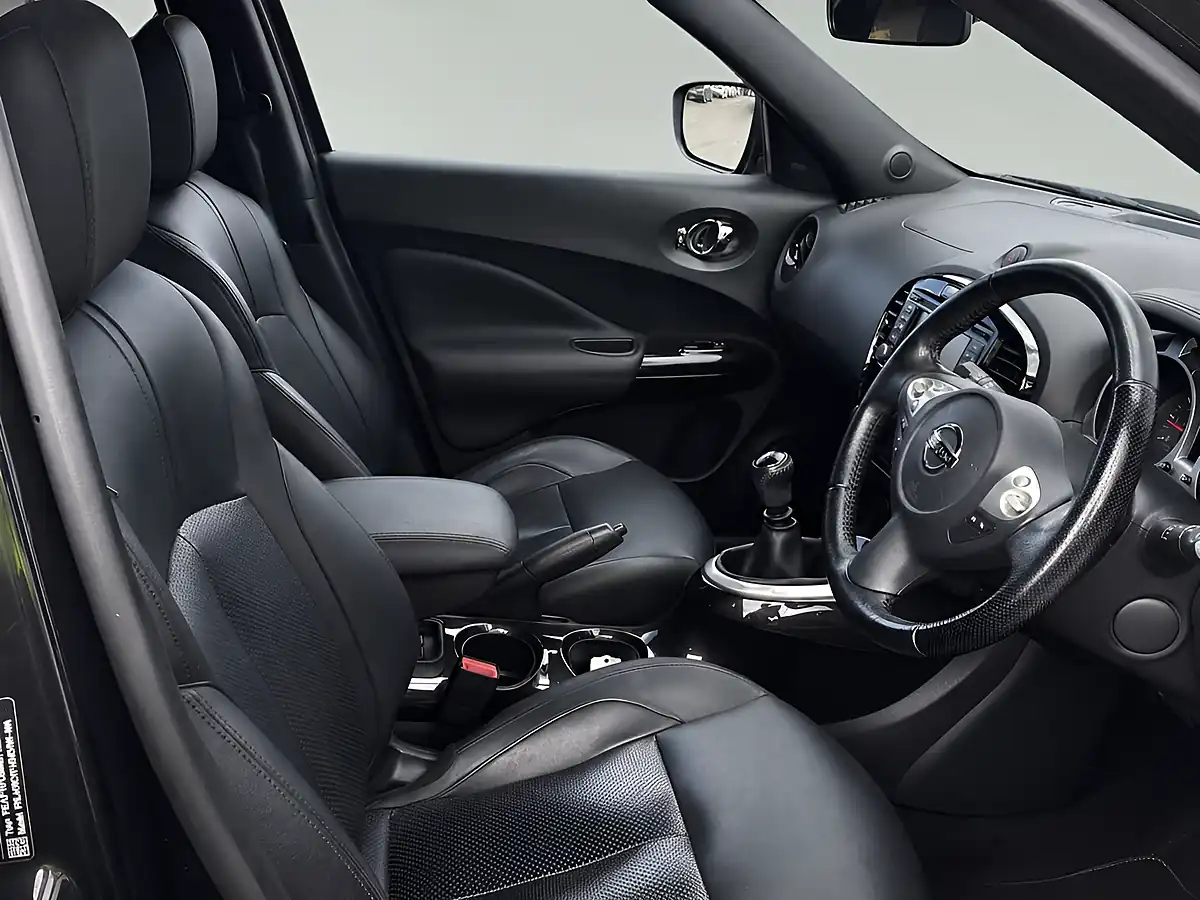 Used 2017 Nissan Juke Tekna Black - Interior and Exterior details 2