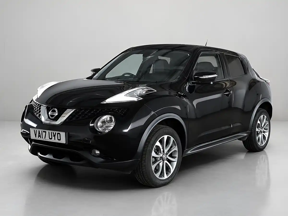 Used 2017 Nissan Juke Tekna Black - Interior and Exterior details 4