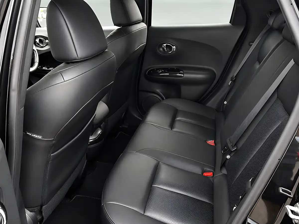 Used 2017 Nissan Juke Tekna Black - Interior and Exterior details 8