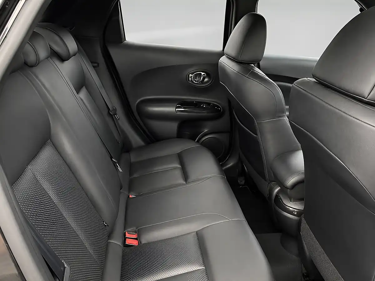 Used 2017 Nissan Juke Tekna Black - Interior and Exterior details 9