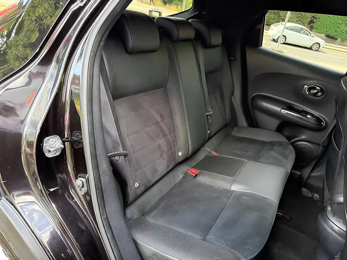 Used 2017 Nissan Juke Tekna Black - Interior and Exterior details 11