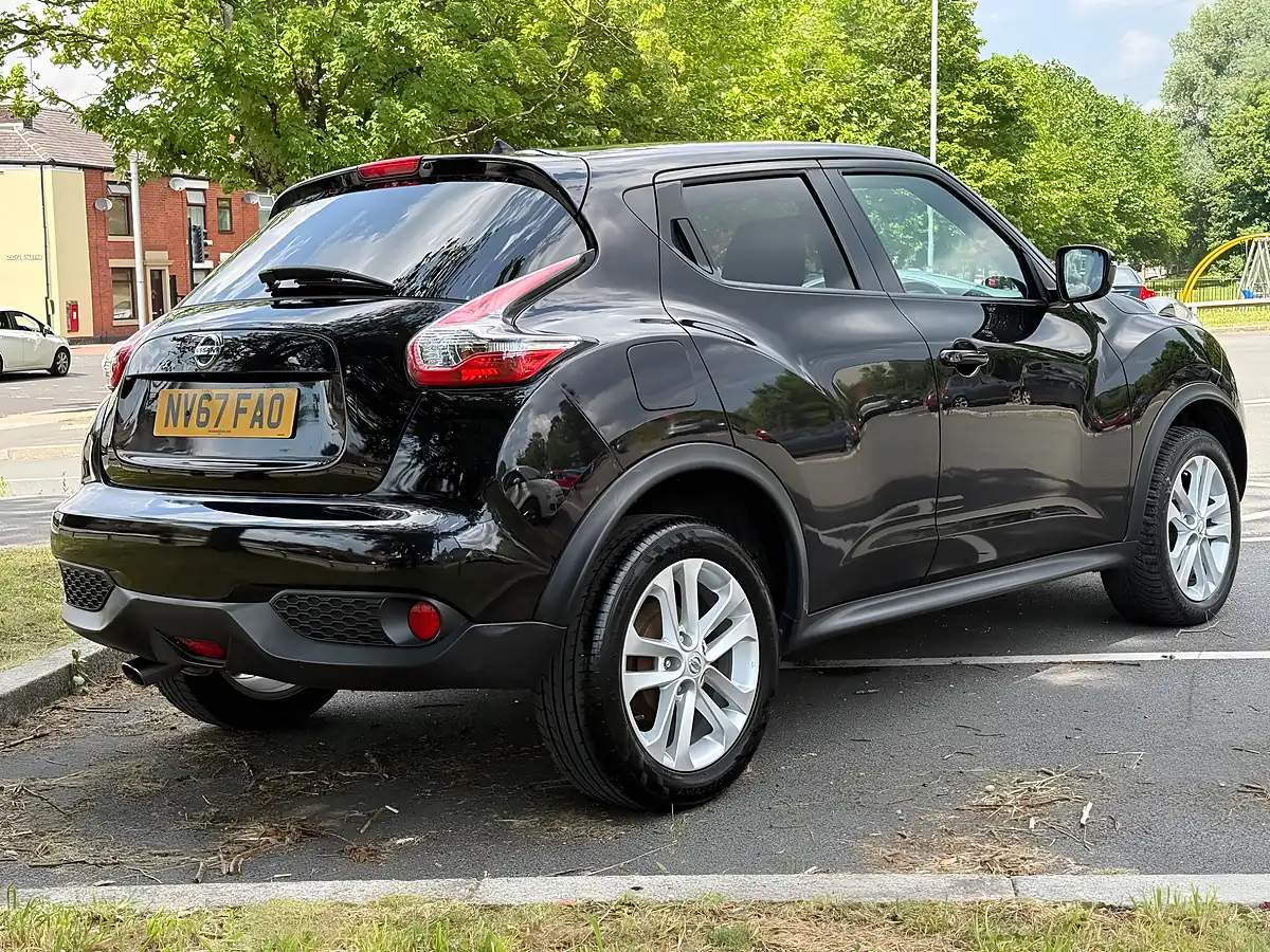 Used 2017 Nissan Juke Tekna Black - Interior and Exterior details 8