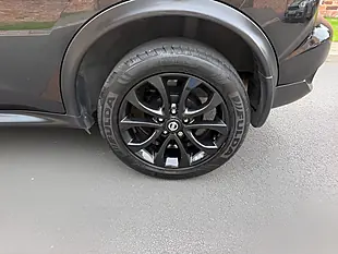 Used 2017 Nissan Juke Tekna Black - Interior and Exterior details 18