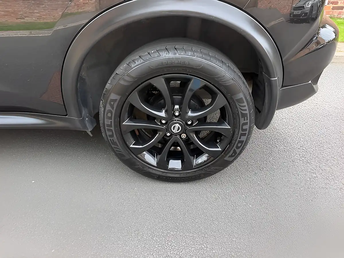 Used 2017 Nissan Juke Tekna Black - Interior and Exterior details 18