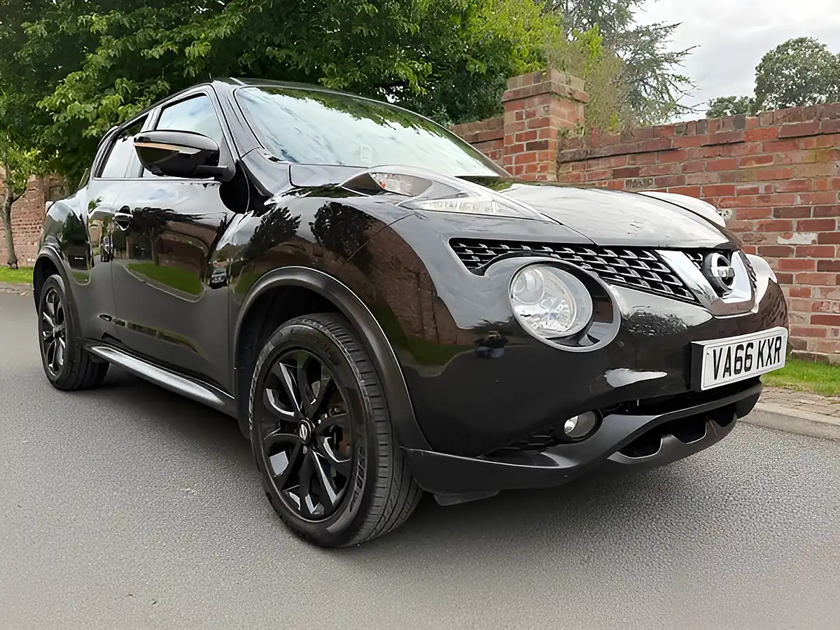 Used 2017 Nissan Juke Tekna Black - Interior and Exterior details 2