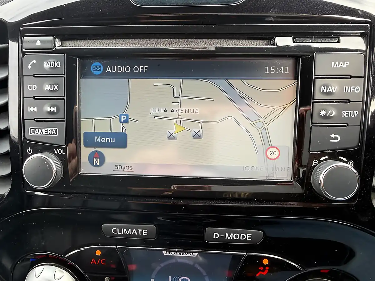 Used 2017 Nissan Juke Tekna Black - Interior and Exterior details 3
