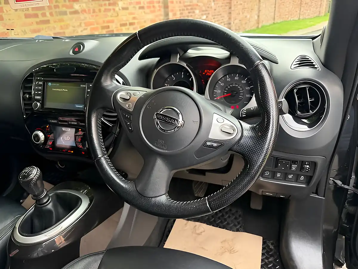 Used 2017 Nissan Juke Tekna Black - Interior and Exterior details 4