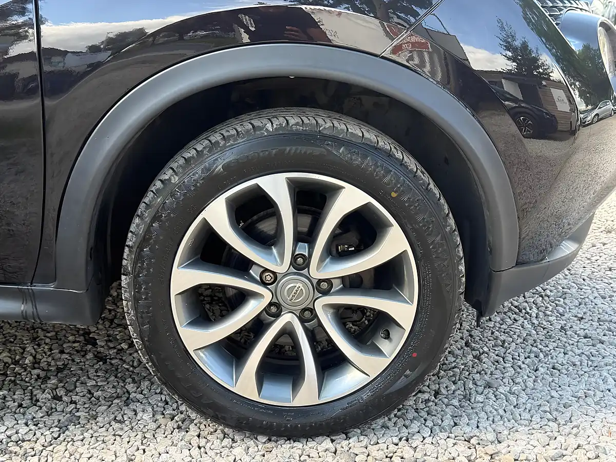 Used 2017 Nissan Juke Tekna Black - Interior and Exterior details 14