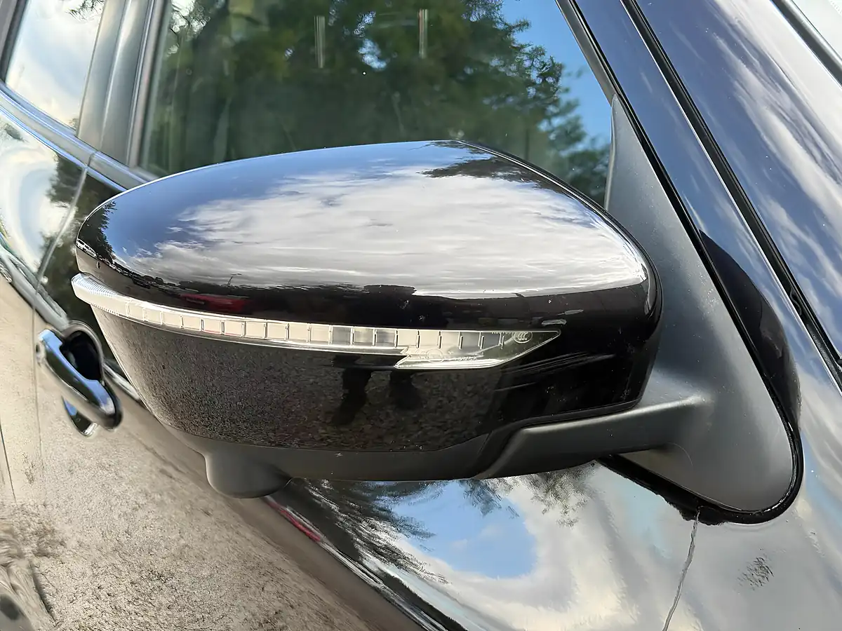 Used 2017 Nissan Juke Tekna Black - Interior and Exterior details 16