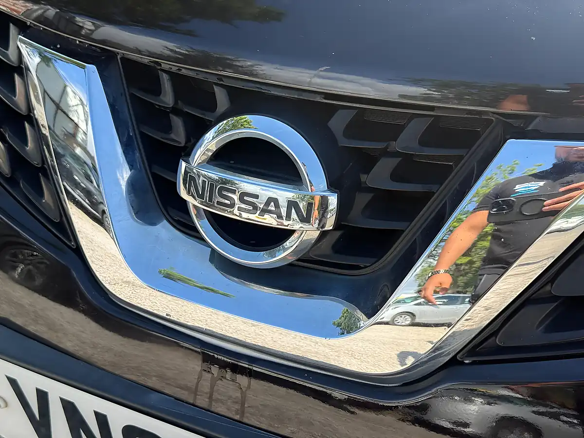 Used 2017 Nissan Juke Tekna Black - Interior and Exterior details 18