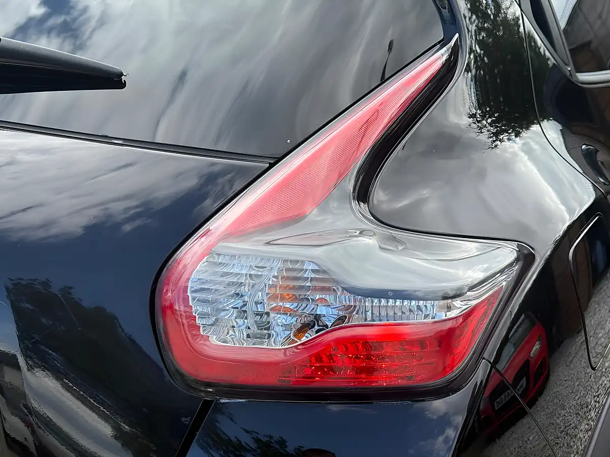 Used 2017 Nissan Juke Tekna Black - Interior and Exterior details 20