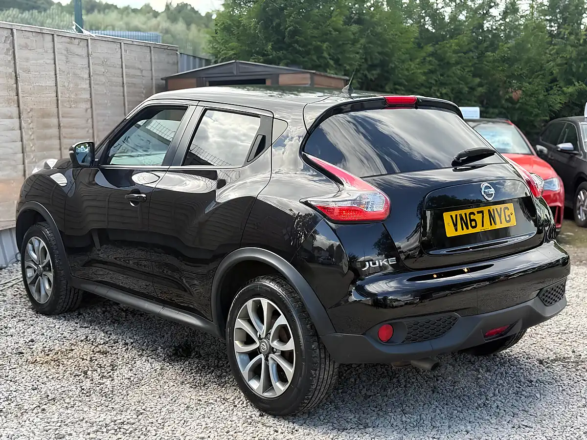 Used 2017 Nissan Juke Tekna Black - Interior and Exterior details 5