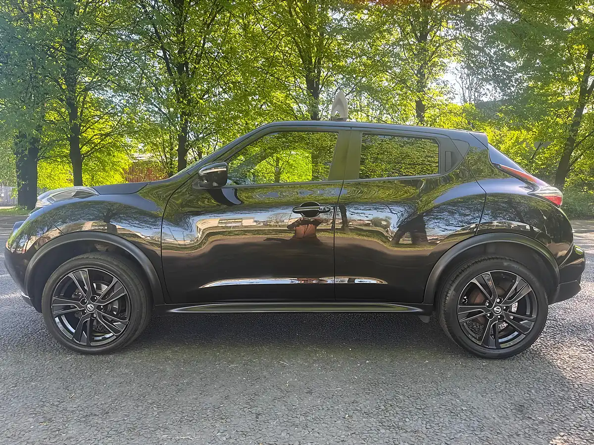 Used 2017 Nissan Juke Tekna Black - Interior and Exterior details 13