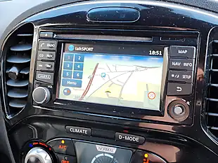 Used 2017 Nissan Juke Tekna Blue - Interior and Exterior details 12
