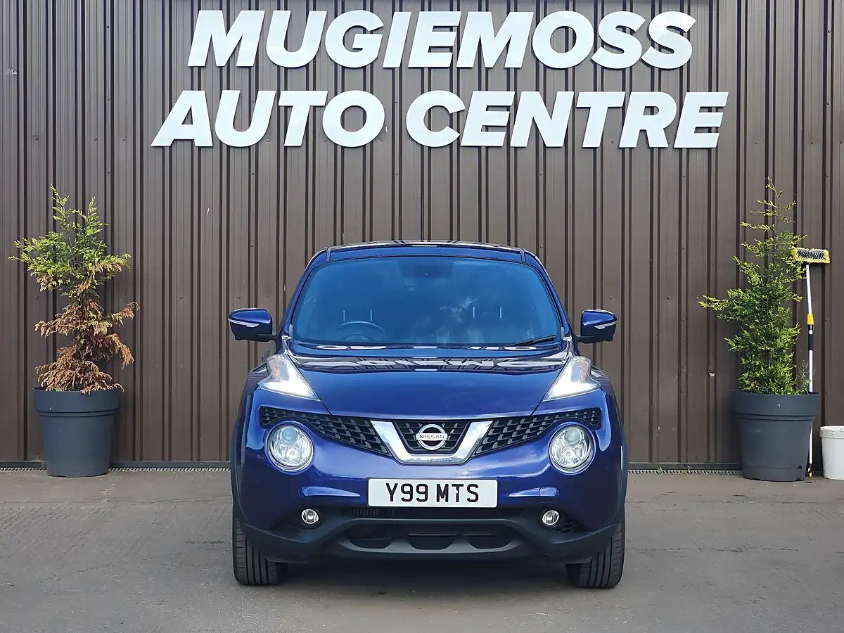 Used 2017 Nissan Juke Tekna Blue - Interior and Exterior details 3