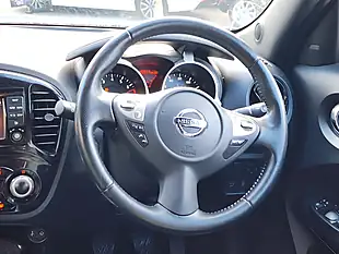 Used 2017 Nissan Juke Tekna Blue - Interior and Exterior details 8