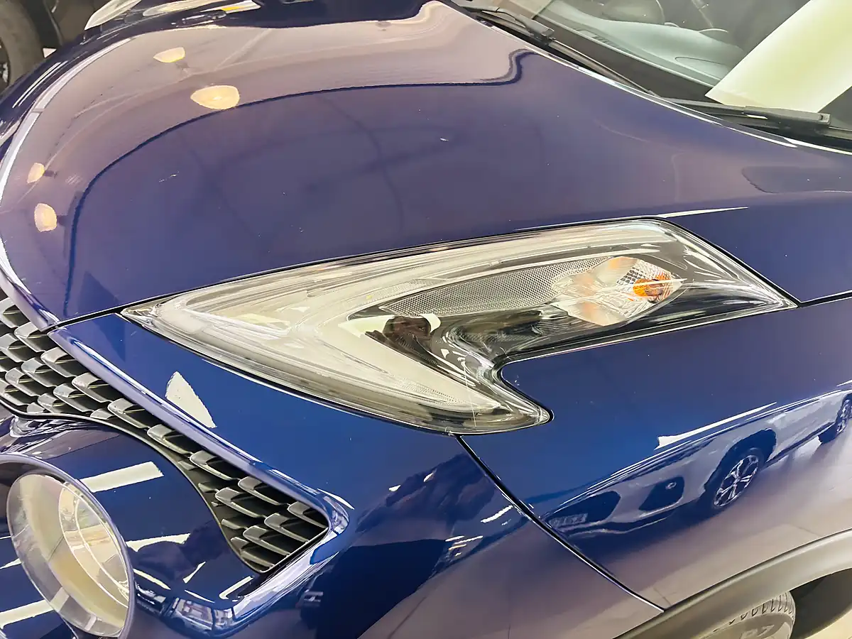 Used 2017 Nissan Juke Tekna Blue - Interior and Exterior details 10