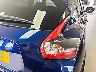 Used 2017 Nissan Juke Tekna Blue - Interior and Exterior details 12