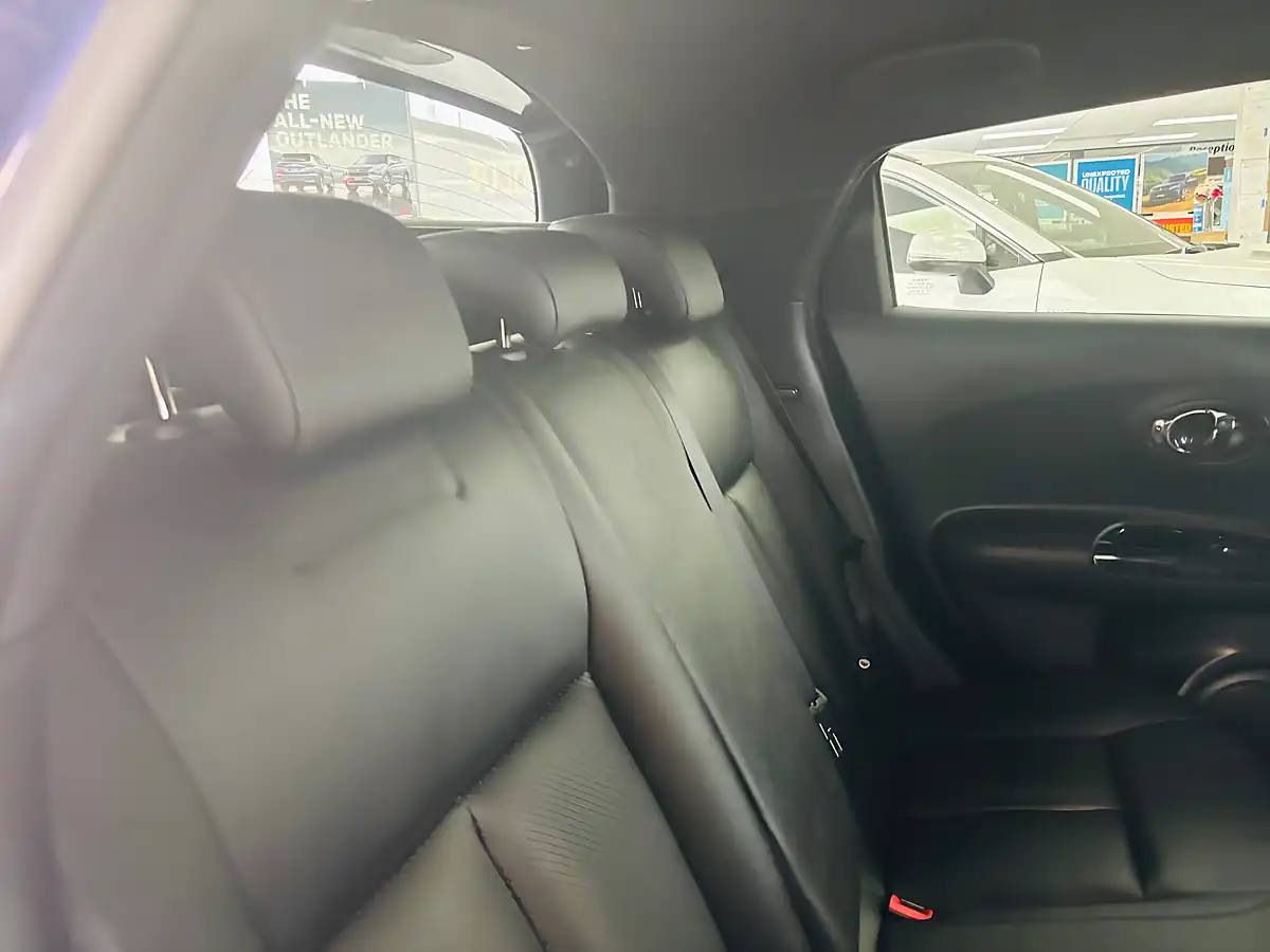 Used 2017 Nissan Juke Tekna Blue - Interior and Exterior details 15