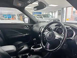 Used 2017 Nissan Juke Tekna Blue - Interior and Exterior details 16