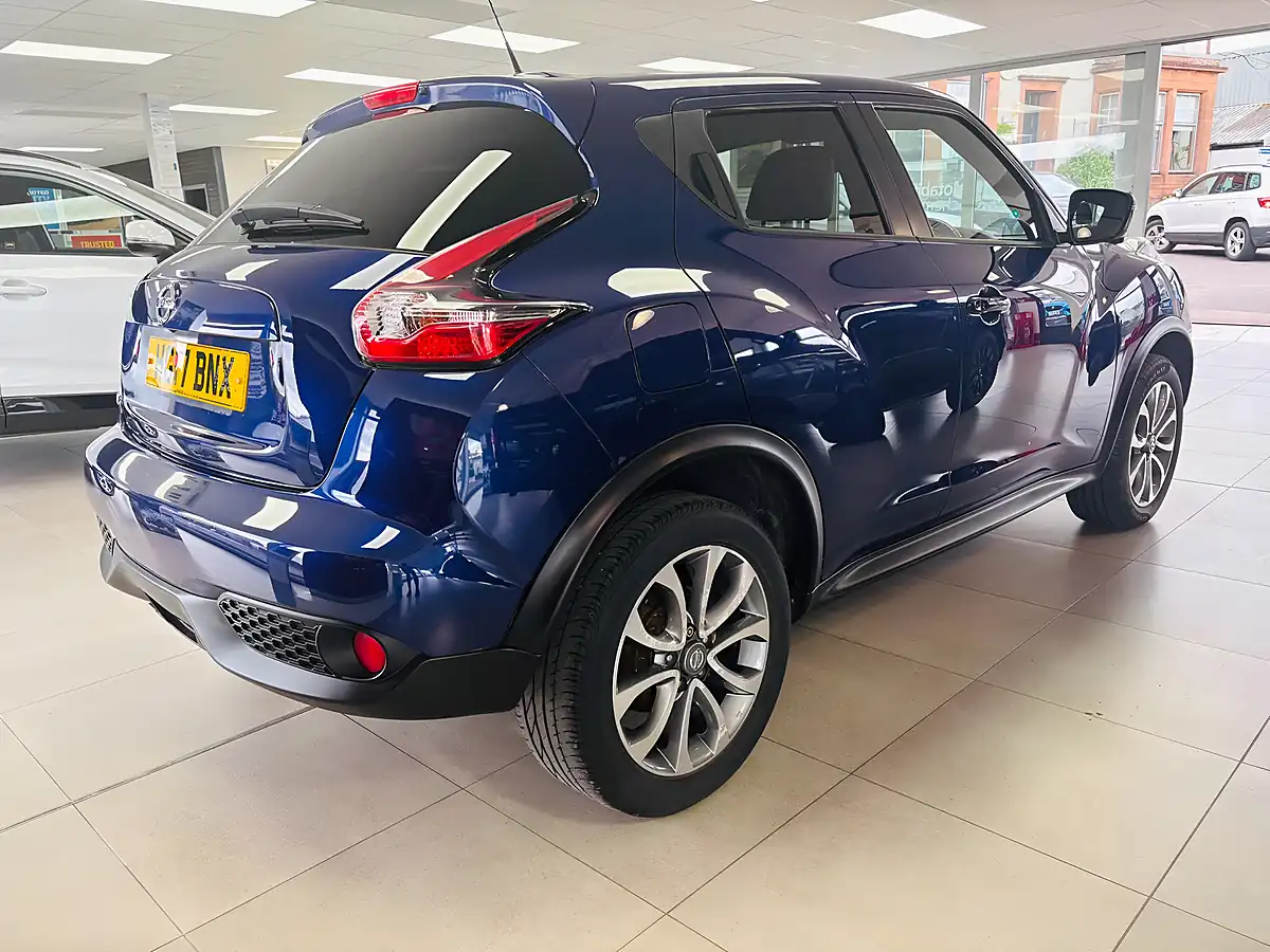 Used 2017 Nissan Juke Tekna Blue - Interior and Exterior details 4