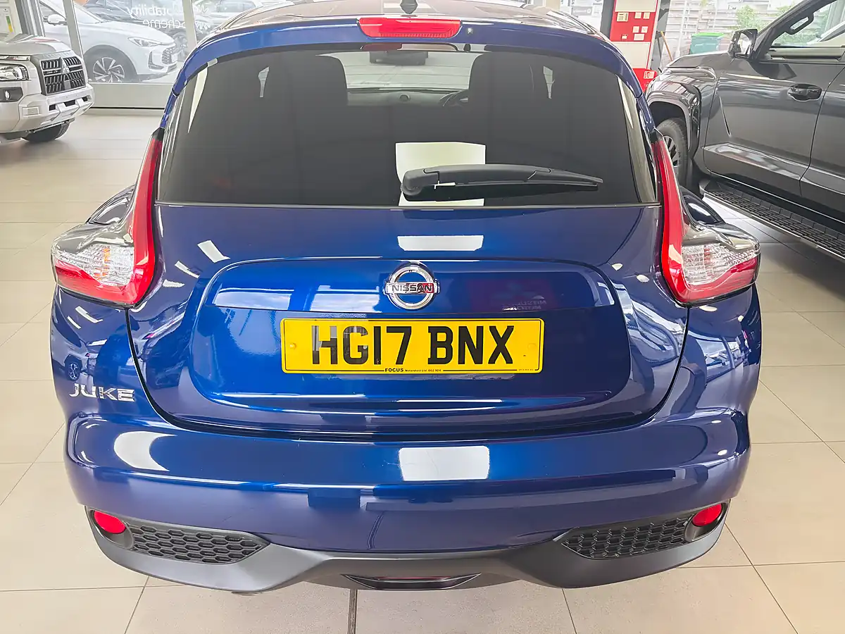 Used 2017 Nissan Juke Tekna Blue - Interior and Exterior details 5