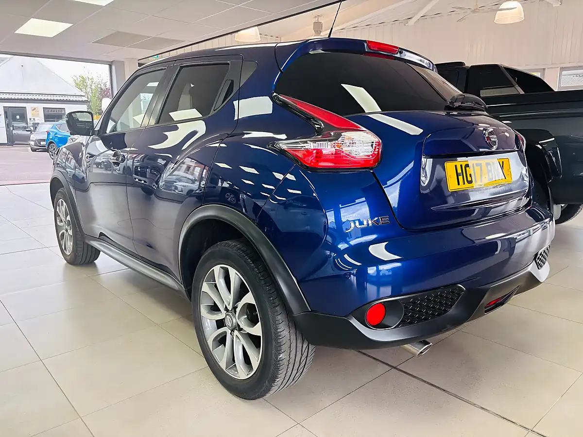 Used 2017 Nissan Juke Tekna Blue - Interior and Exterior details 6
