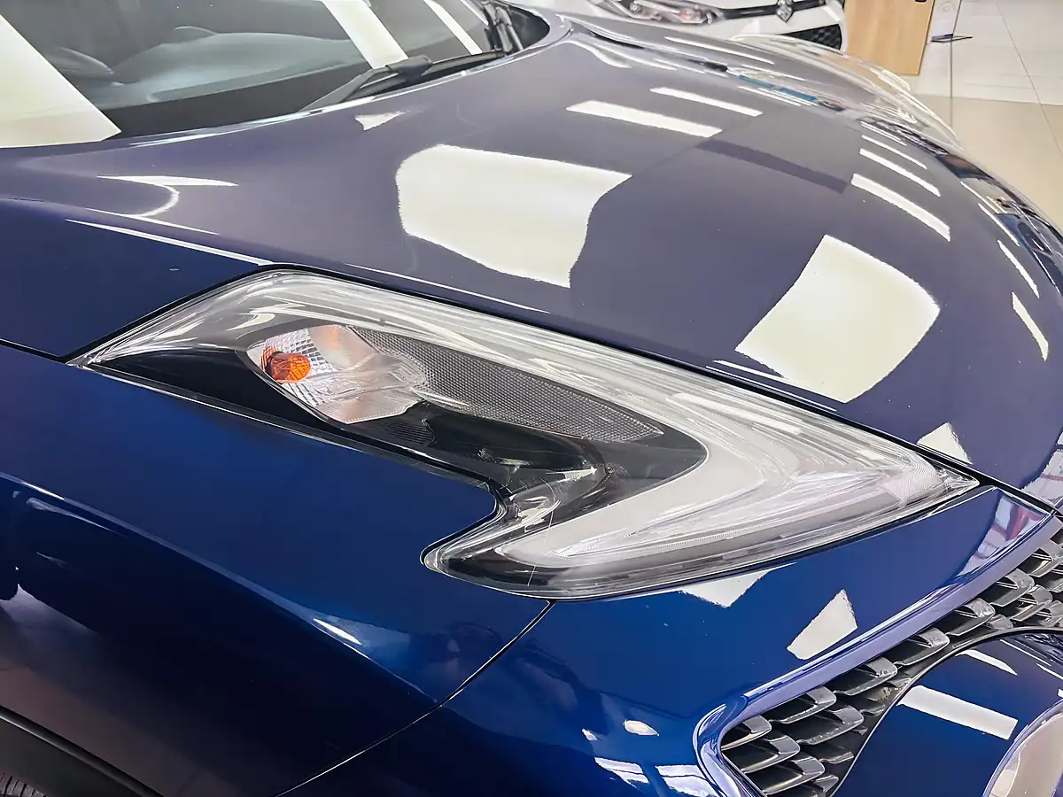 Used 2017 Nissan Juke Tekna Blue - Interior and Exterior details 7